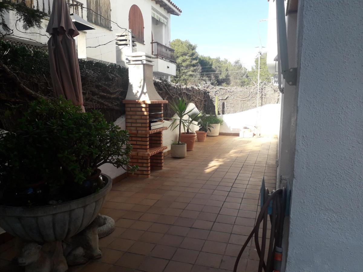 Villa Wonderful Beach House With 2 Pools Calafell Exterior foto